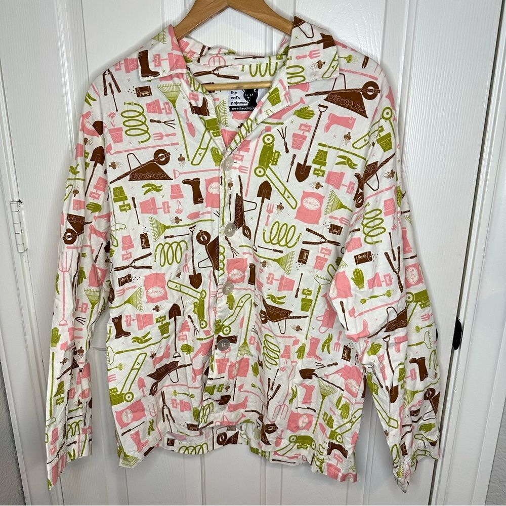 The Cat’s Pajamas White Gardening Novelty Print Button Down Pajama Top Sz L
